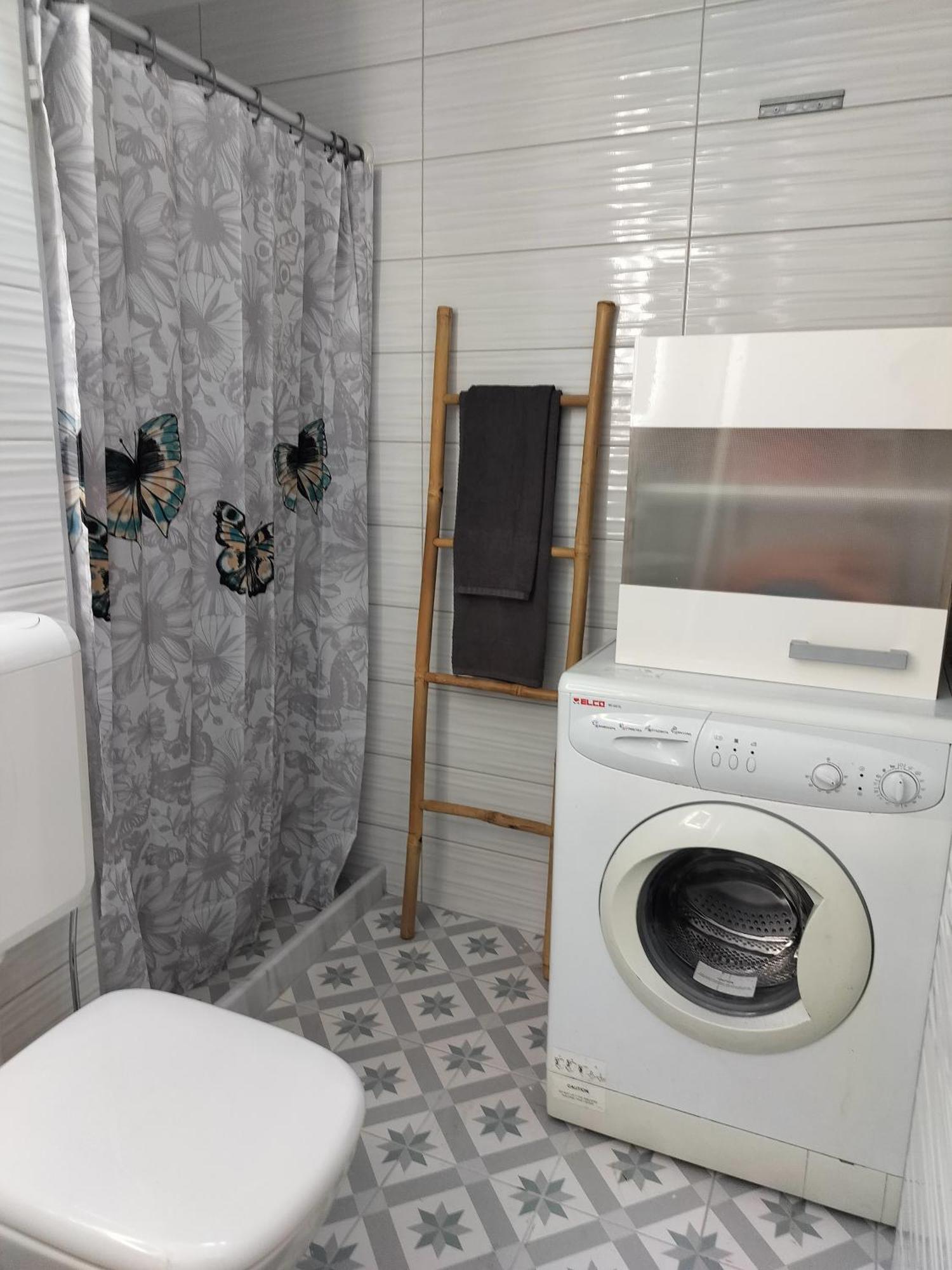 Cozy Central Flat In Pyrgos Near Olympia Bagian luar foto
